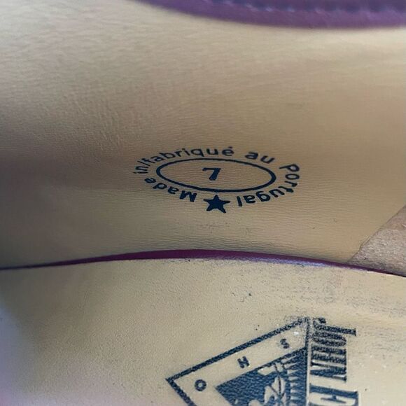 John Fluevog Red Booties Size 7 Burgundy Embossed Suede Velvet Heels Balthazar - Picture 10 of 14